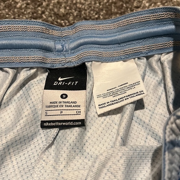 Nike Dri-Fit Shorts - Picture 2 of 3
